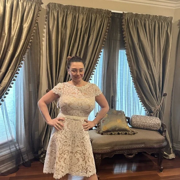 Tadashi Shoji Cream Flutter Sleeve Wedding Dress - Picture 10 of 14